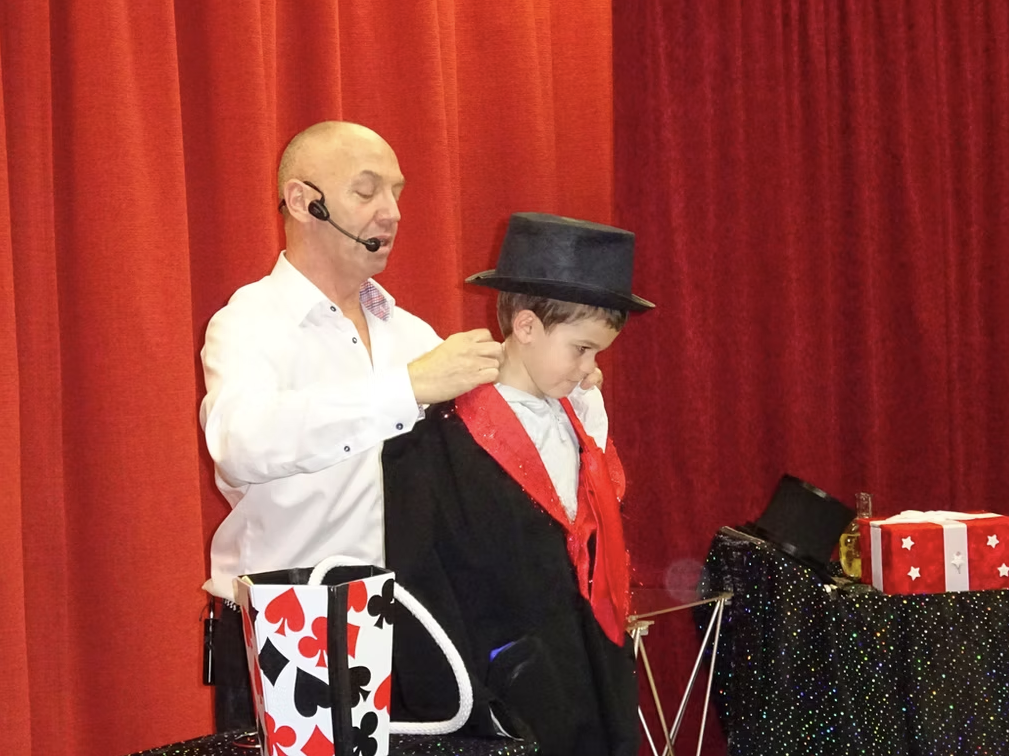 Magicien anniversaire enfant Jura